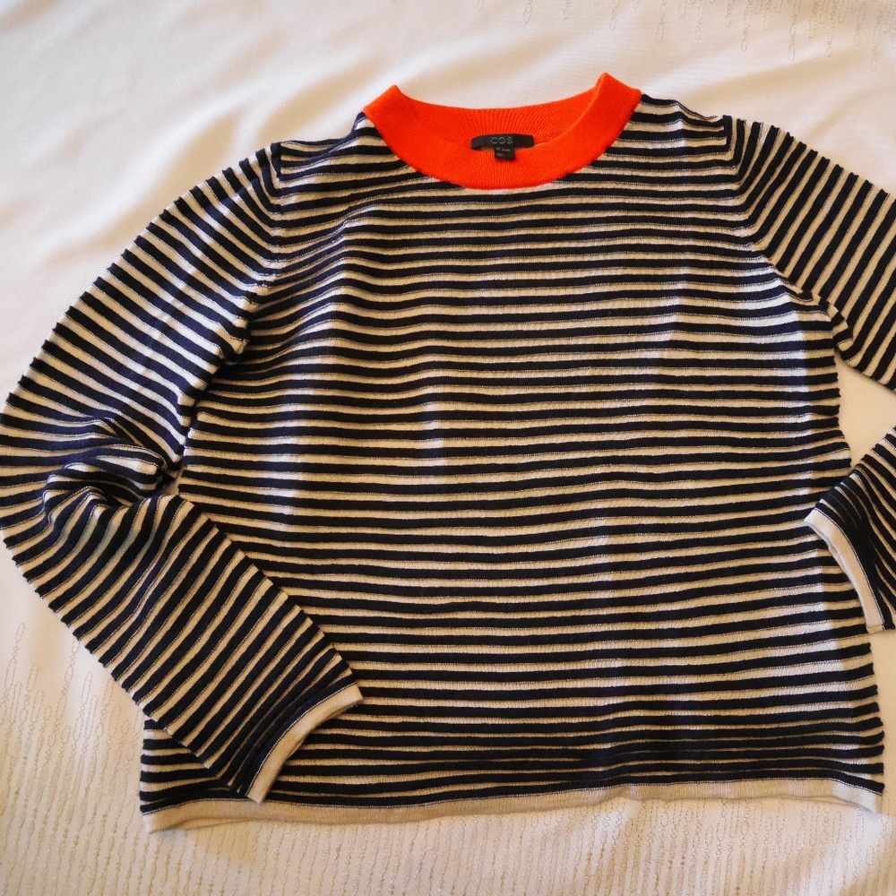 like new COS Sweater